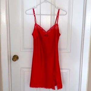 Victoria’s Secret chemise